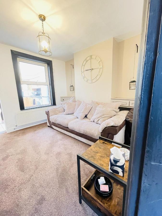 Lovely Dog Friendly, 3 Bed Home Sleeps 8, With Parking & Fenced Garden Work Contractor Leisure, Jasper CBG Exterior photo