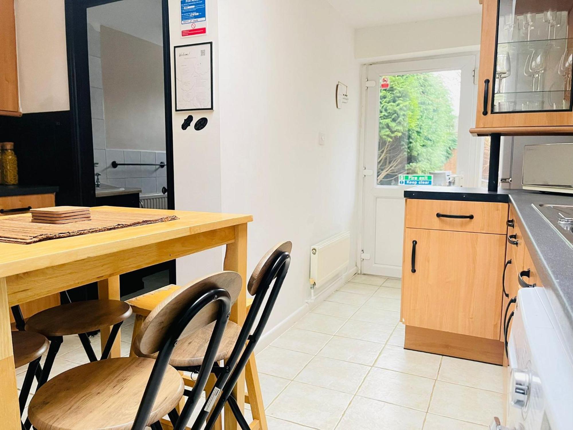 Lovely Dog Friendly, 3 Bed Home Sleeps 8, With Parking & Fenced Garden Work Contractor Leisure, Jasper CBG Exterior photo