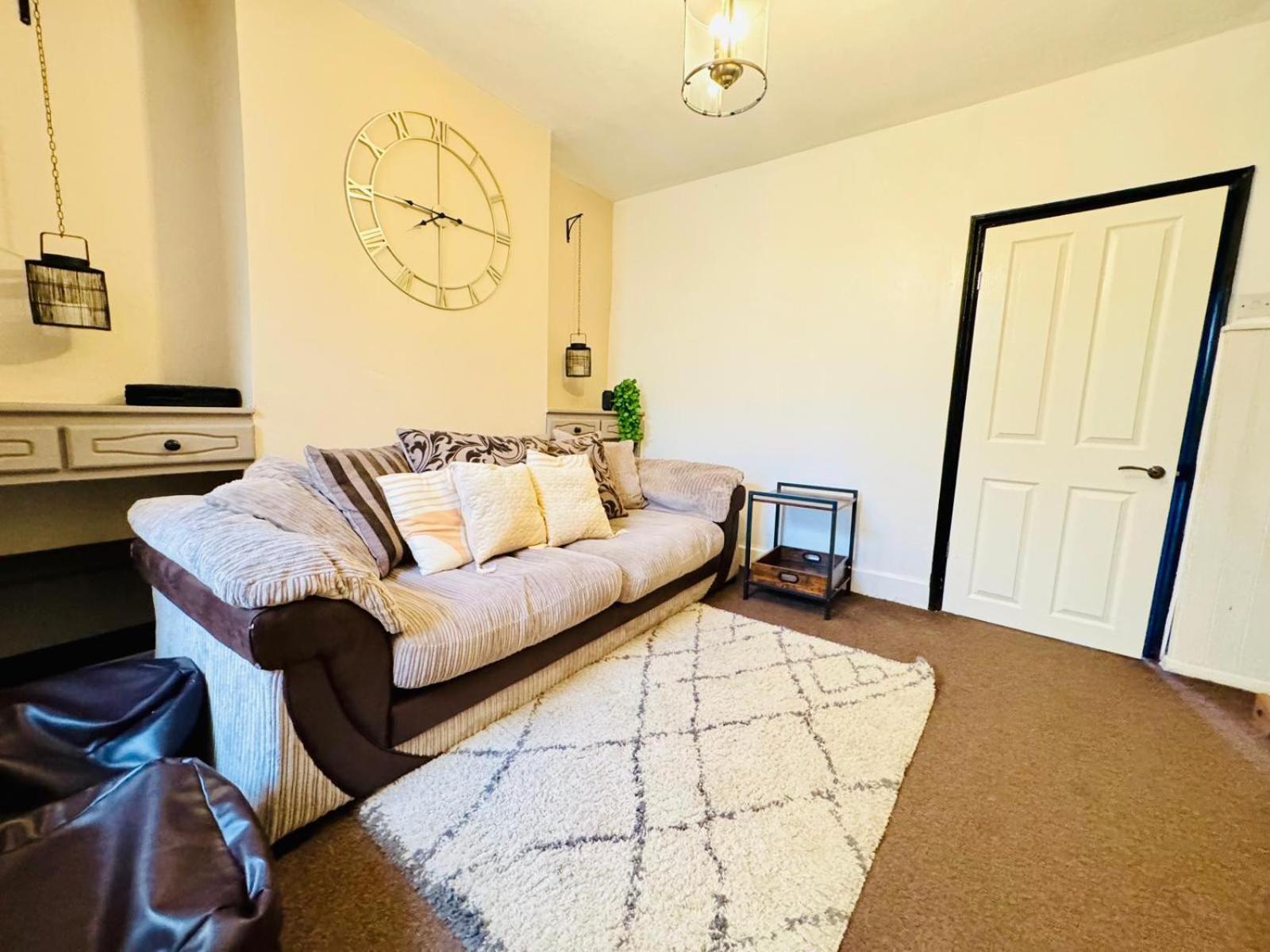 Lovely Dog Friendly, 3 Bed Home Sleeps 8, With Parking & Fenced Garden Work Contractor Leisure, Jasper CBG Exterior photo